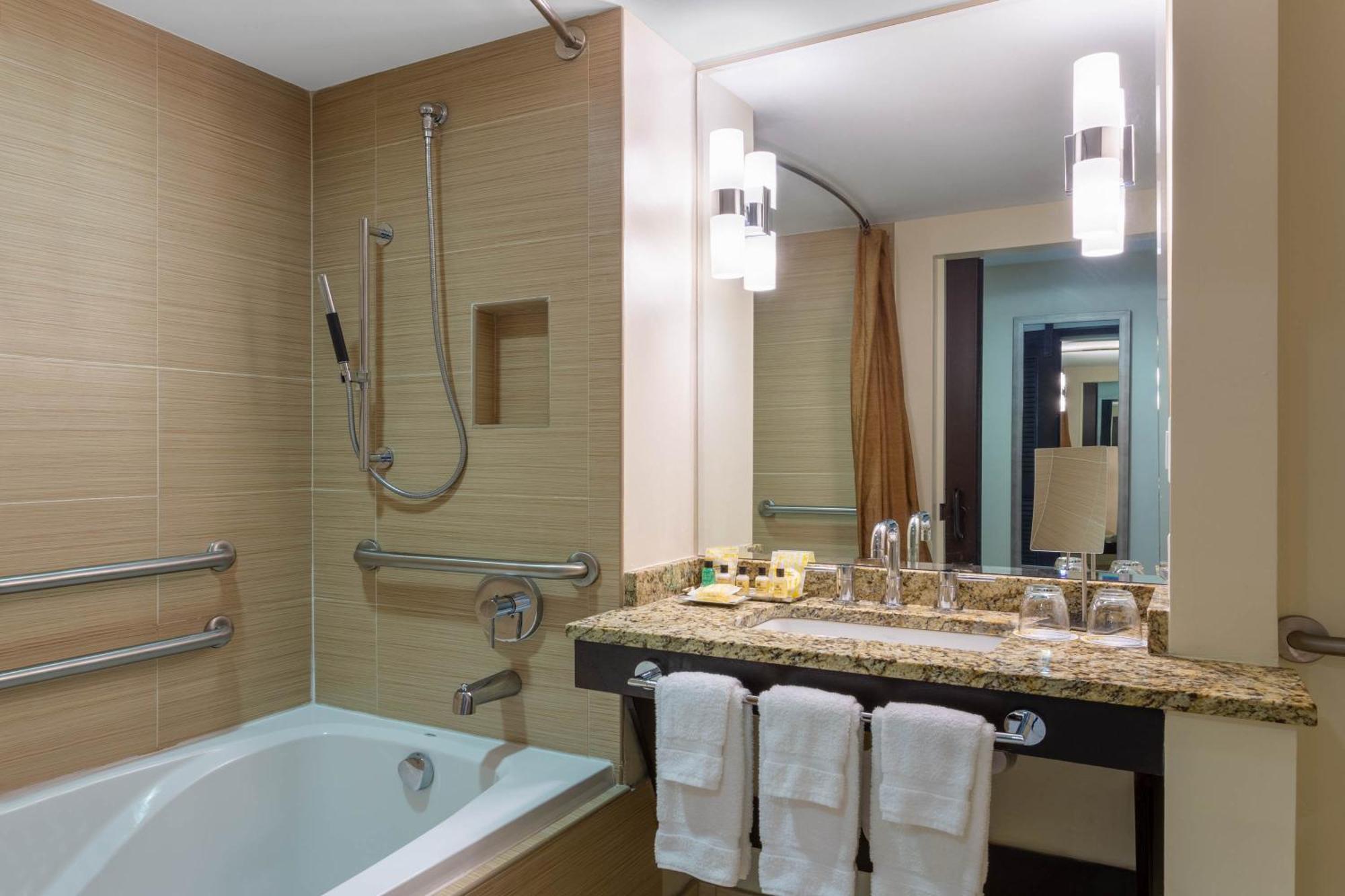 Quarto Queen com 2 Camas Queen-size e Vista do Mar - Acessível para Hóspedes com Mobilidade Reduzida/Não Fumantes